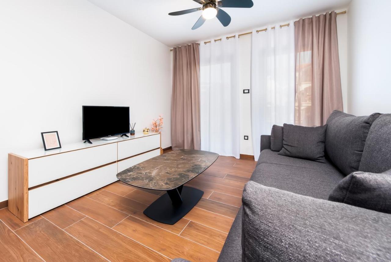 Apartments Sanja-New Renovated Ρόβινι Εξωτερικό φωτογραφία