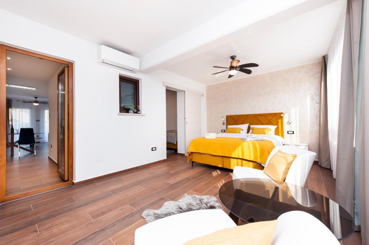 Apartments Sanja-New Renovated Ρόβινι Εξωτερικό φωτογραφία