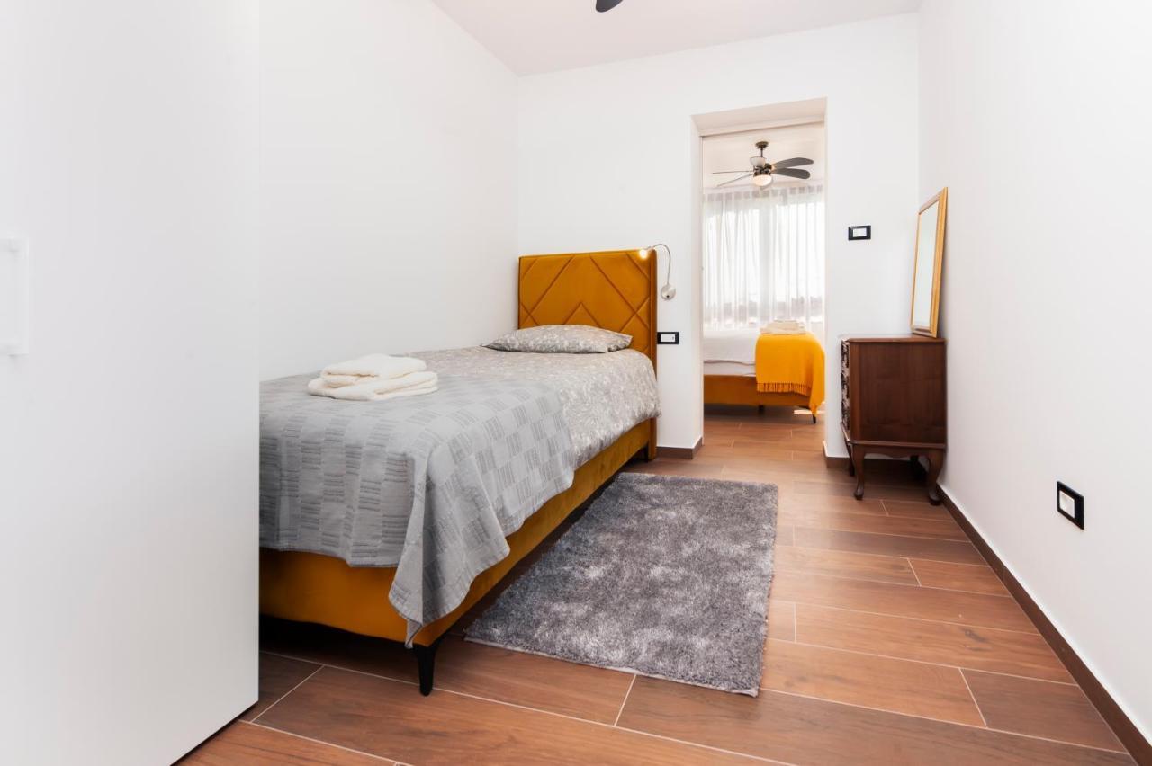 Apartments Sanja-New Renovated Ρόβινι Εξωτερικό φωτογραφία