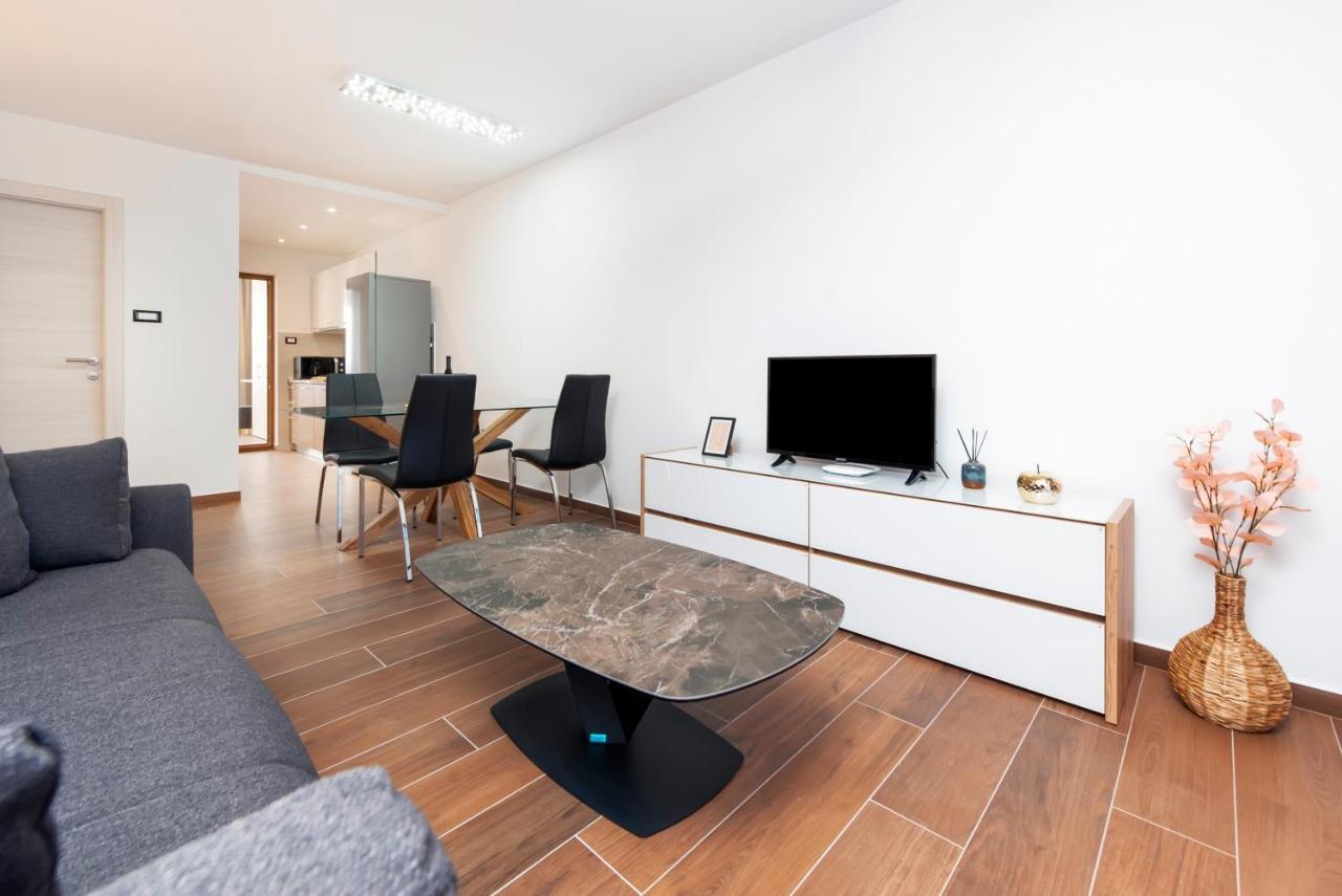 Apartments Sanja-New Renovated Ρόβινι Εξωτερικό φωτογραφία