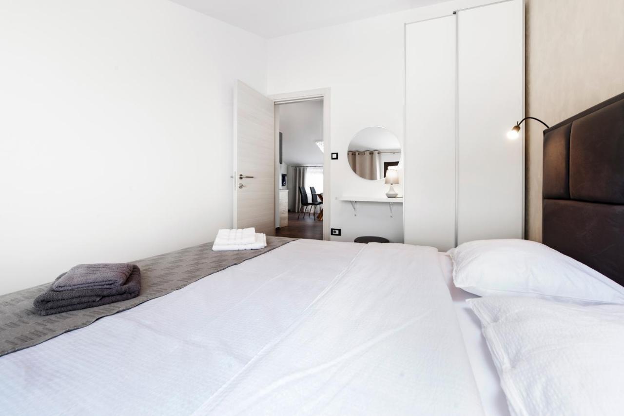 Apartments Sanja-New Renovated Ρόβινι Εξωτερικό φωτογραφία